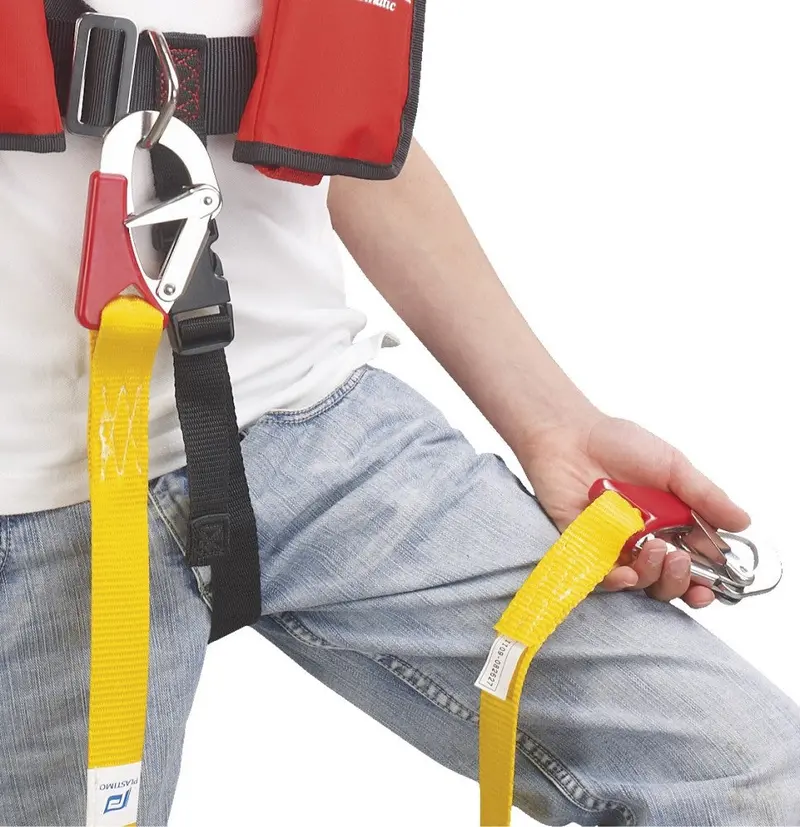 2-Meter Yellow Adult Safety Tether With Dual-Action Hooks 1