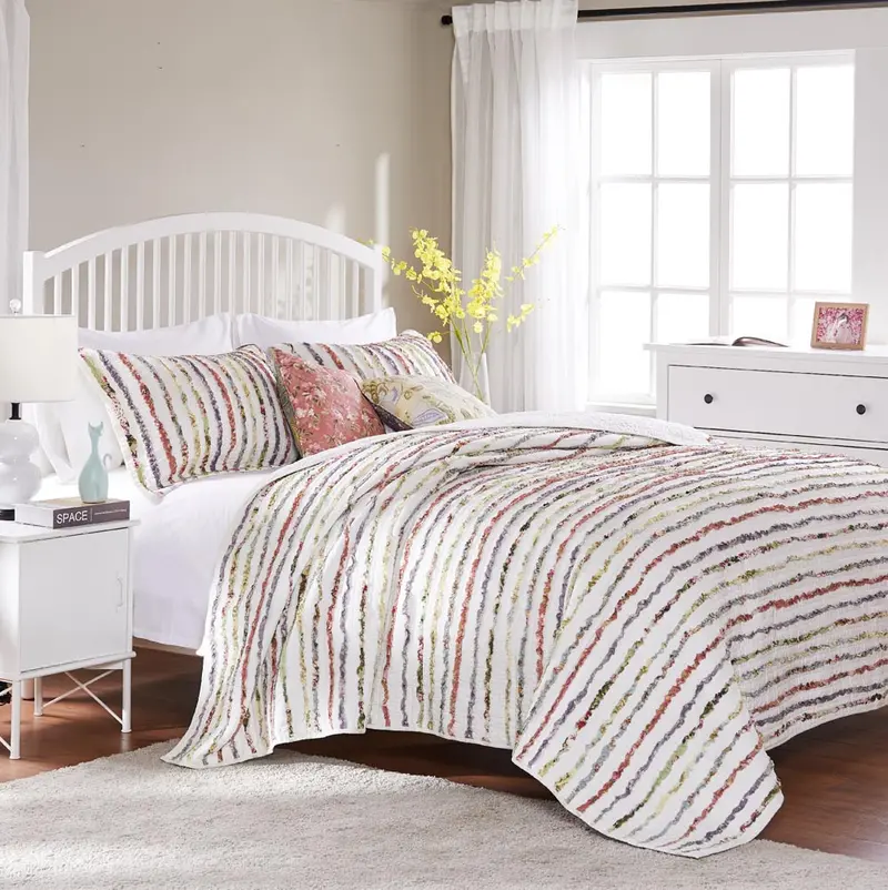 Modern Feminine Quilt Set With Rainbow Ruffles – White & Ivory Cotton Bedding For Twin To King Beds 1