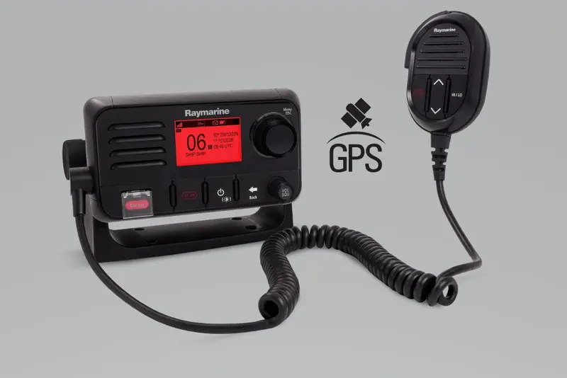 Raymarine Ray53 Compact Vhf Radio With Integrated Gps 1
